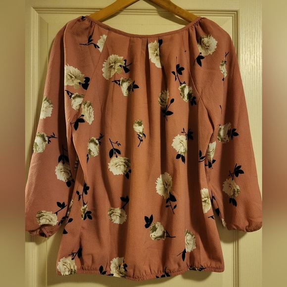 Sara Michelle blouse Sz Medium - Picture 2 of 3